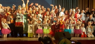  Творческий коллектив «Звуки надежды Детского сада № 5 «Планета детства» с 5 по 11 октября 2022 года в г. Сочи выступили на гала-концерте с тетрализованным представлением «Легенды Горной Шории».